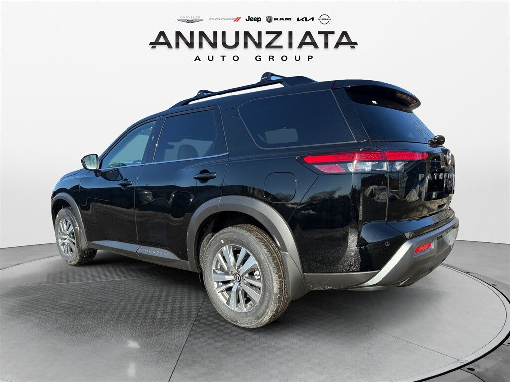 New 2026 Nissan Pathfinder SL SUV