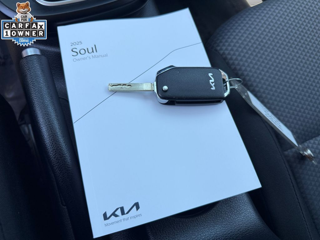 2025 Kia Soul LX - Photo 32