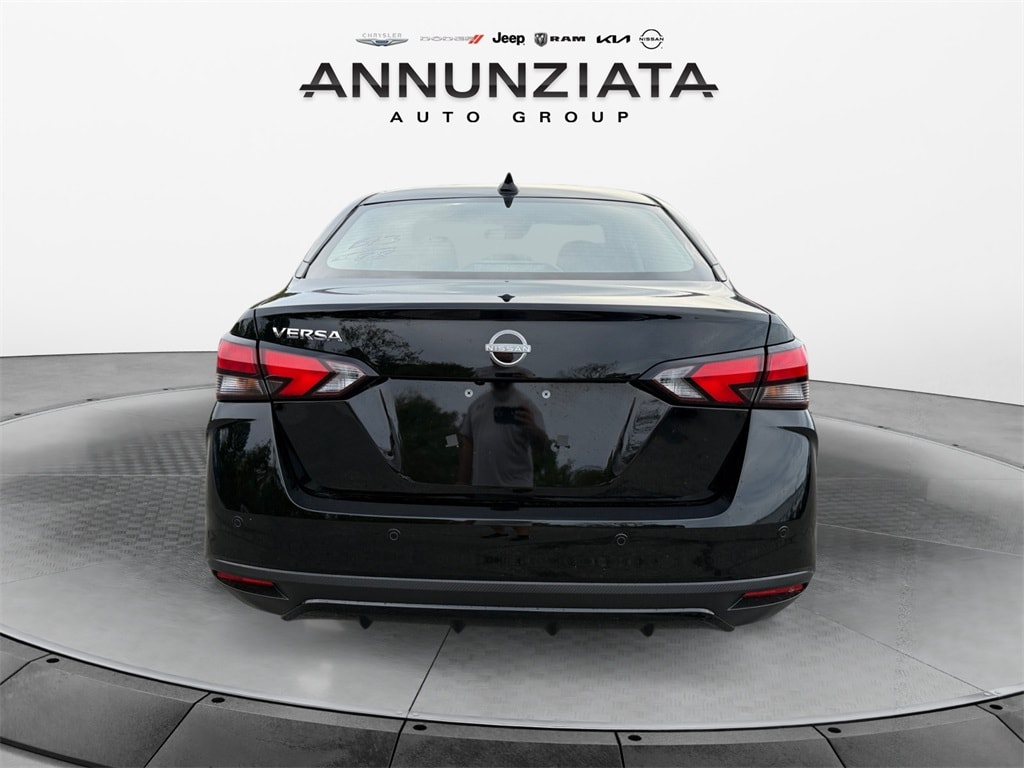 New 2025 Nissan Versa 1.6 SV Sedan