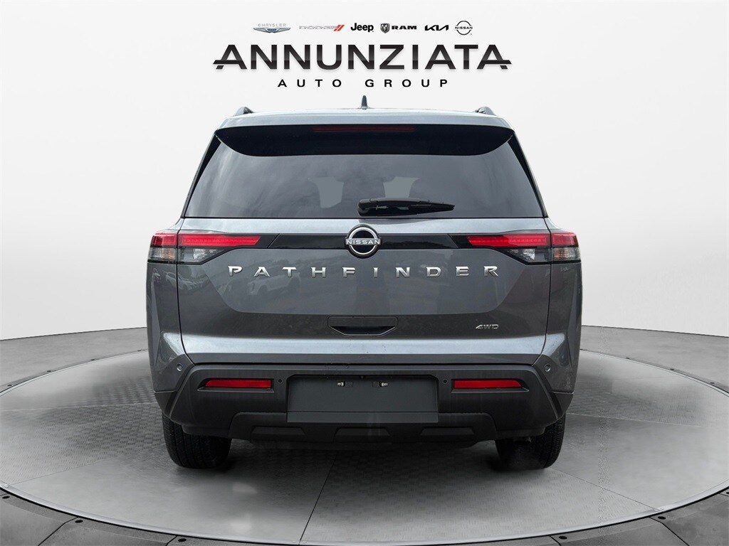 2025 Nissan Pathfinder SV photo 4