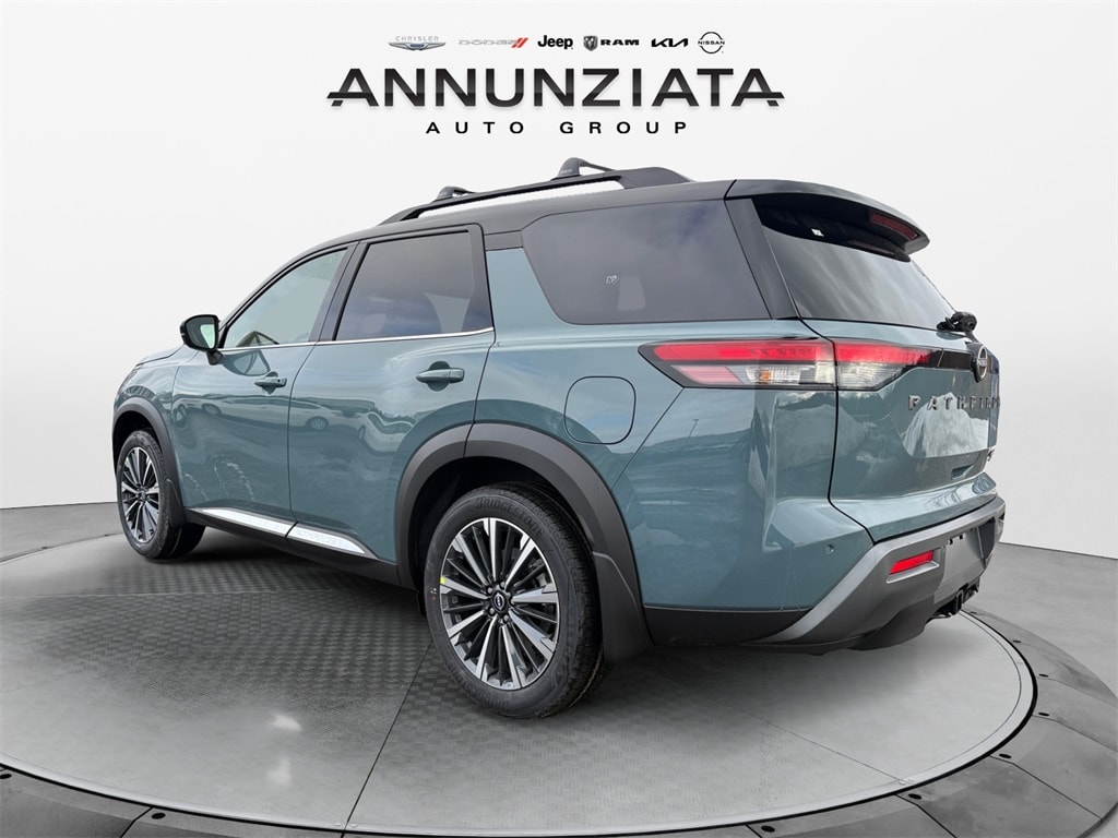New 2026 Nissan Pathfinder Platinum SUV
