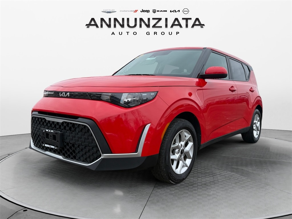 2024 Kia Soul LX's photo