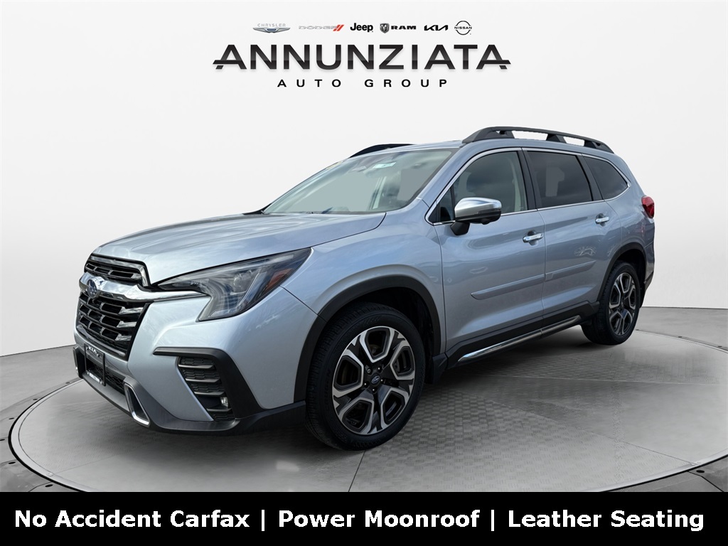 2023 Subaru Ascent Touring's photo