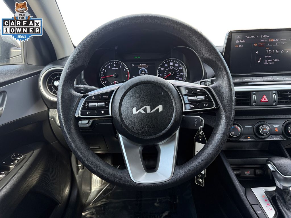 2024 Kia Forte LXS - Photo 12