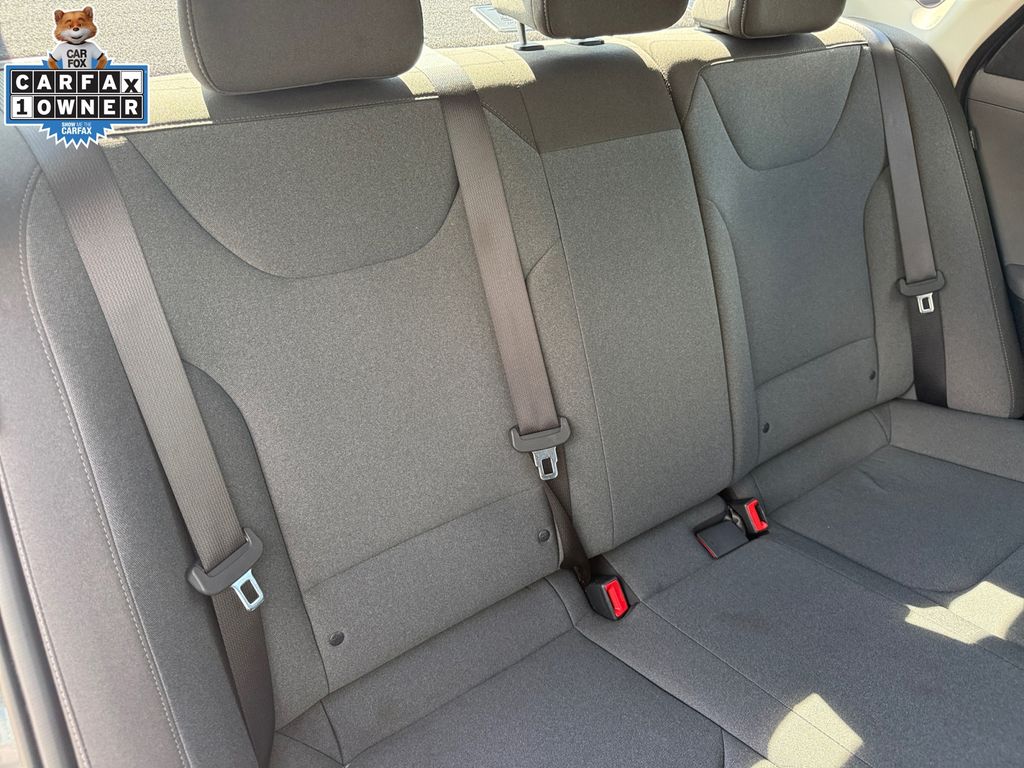 2025 Kia K4 LXS - Photo 16