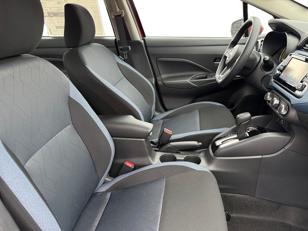 2025 Nissan Versa Sedan SV - Photo 15