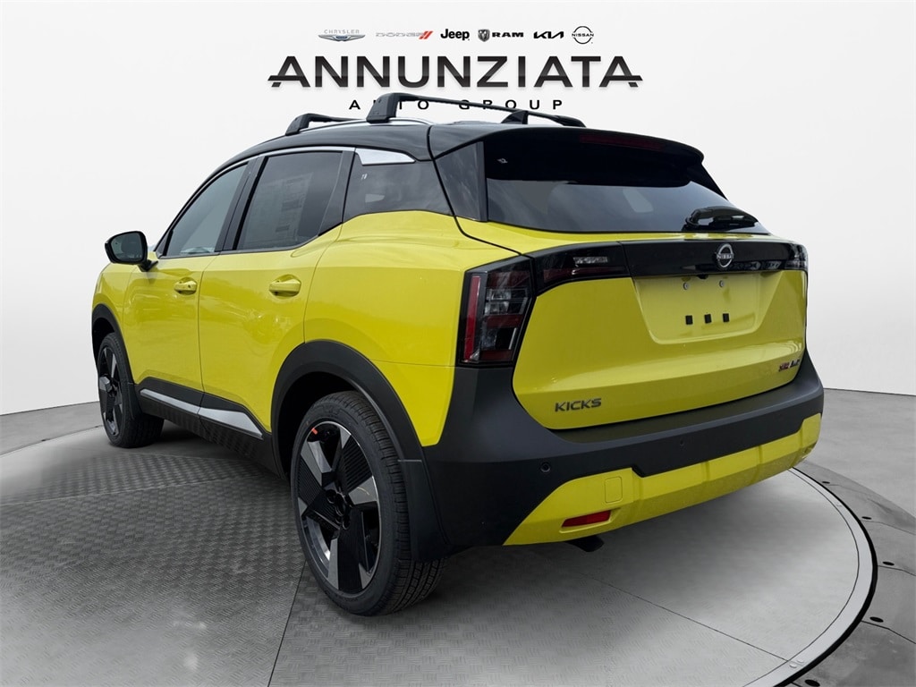 New 2026 Nissan Kicks SR SUV