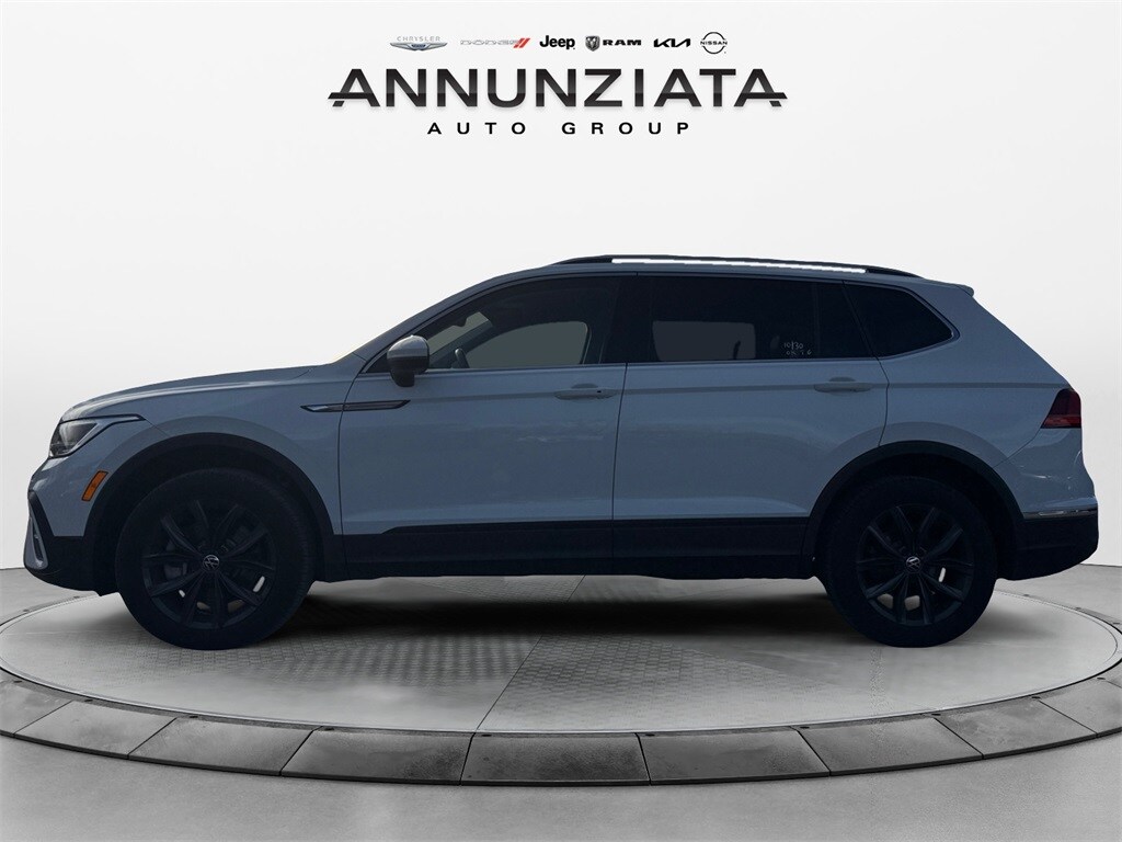 2024 Volkswagen Tiguan SE Wolfsburg Edition photo 2