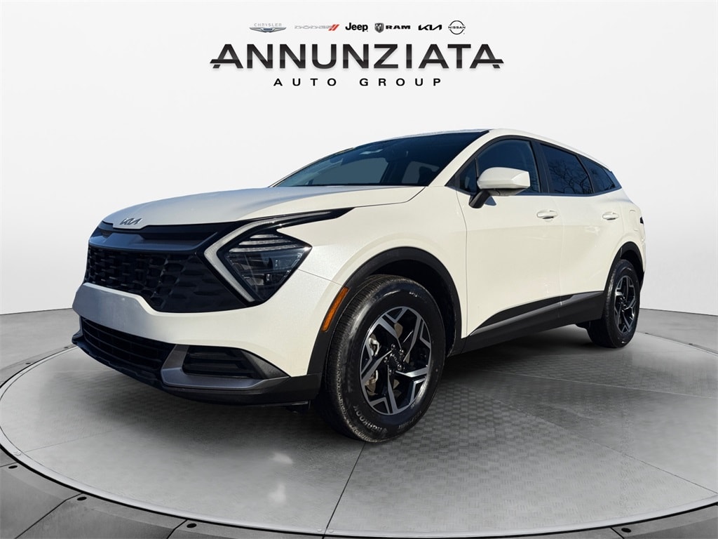 2024 Kia Sportage LX's photo