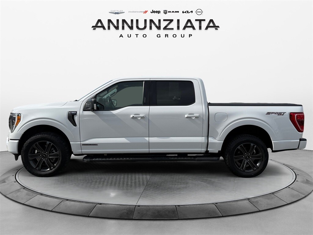 2021 Ford F-150 XLT photo 2