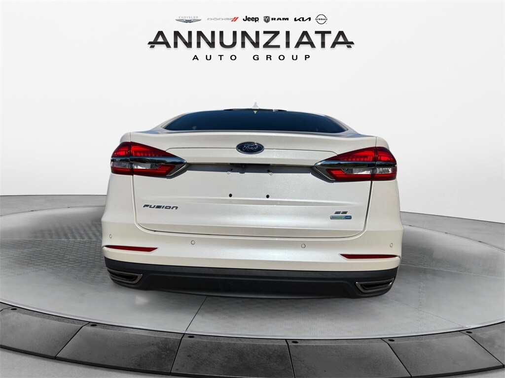 2019 Ford Fusion SE photo 4