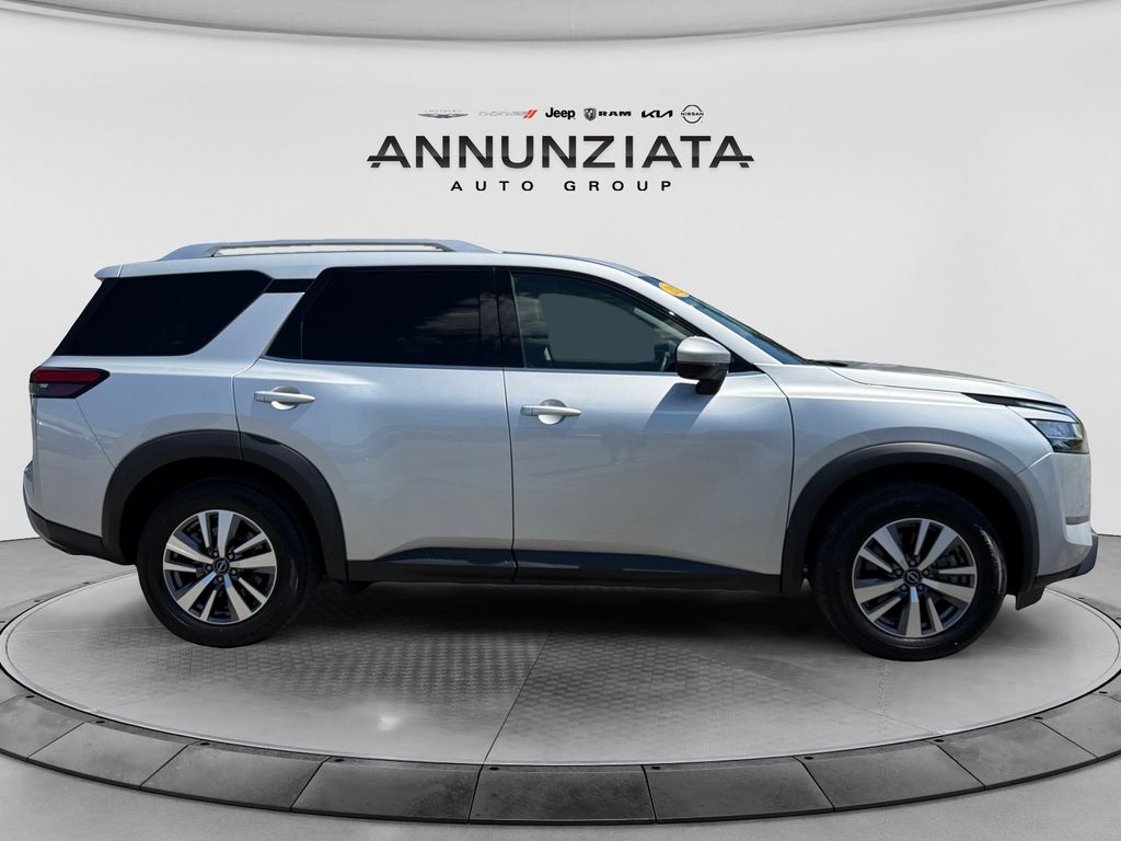 2022 Nissan Pathfinder SL - Photo 6