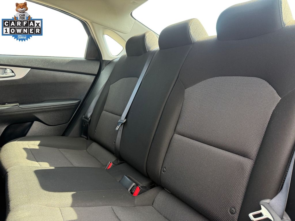 2024 Kia Forte LXS - Photo 14