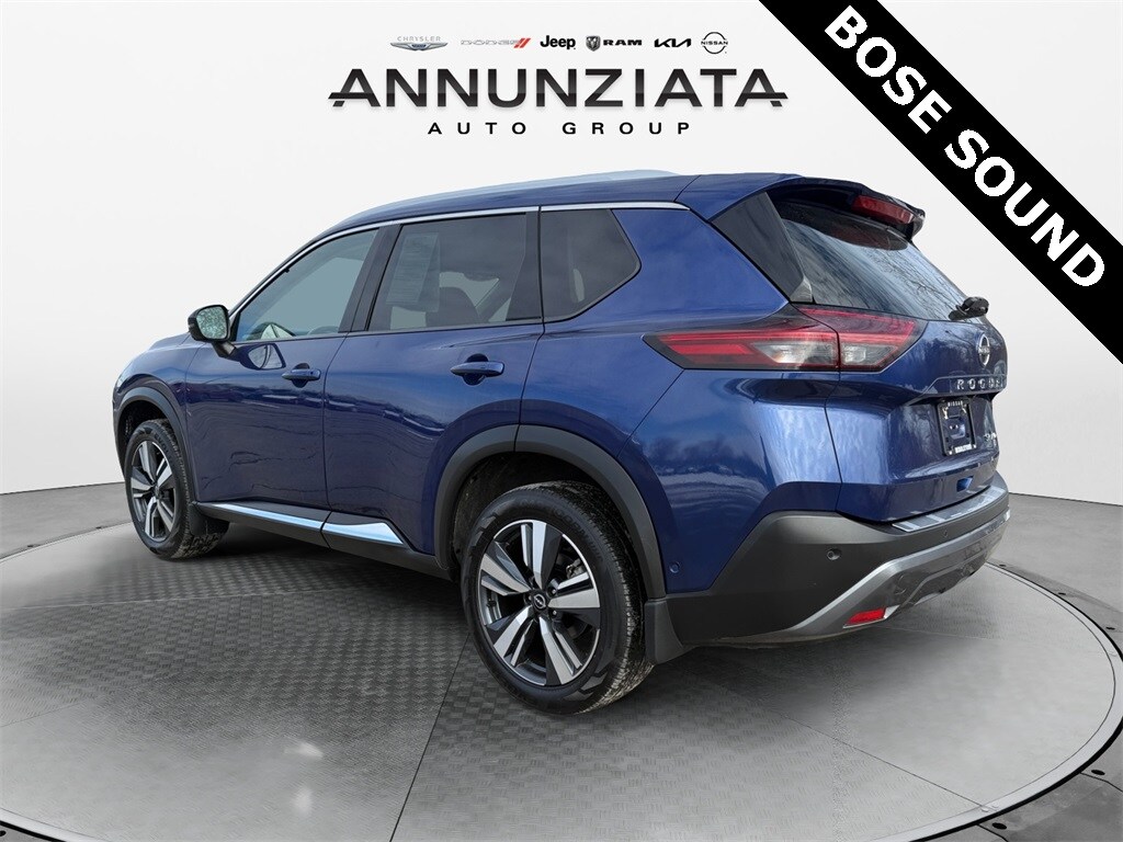 2022 Nissan Rogue SL photo 3