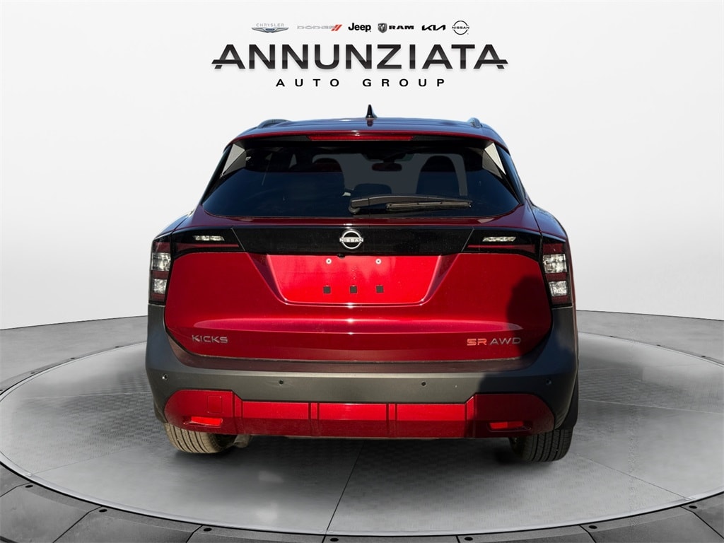 New 2026 Nissan Kicks SR SUV