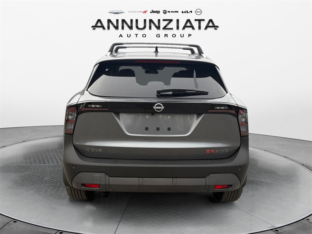 New 2026 Nissan Kicks SR SUV