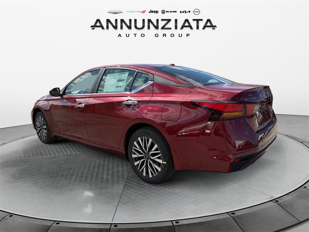 New 2025 Nissan Altima SV Sedan