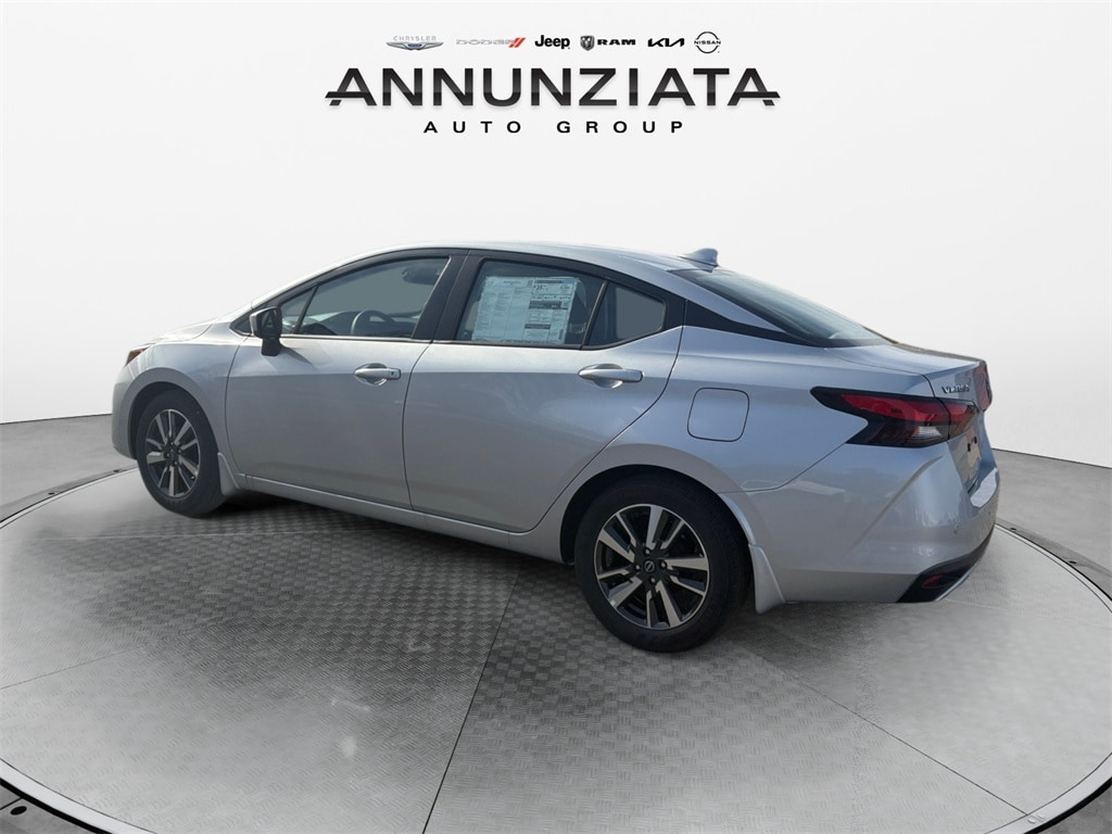 New 2025 Nissan Versa 1.6 SV Sedan