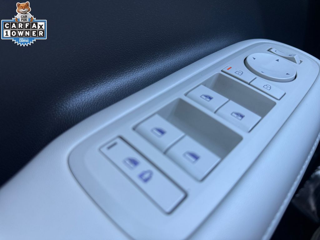 2025 Hyundai Santa Fe SEL - Photo 28