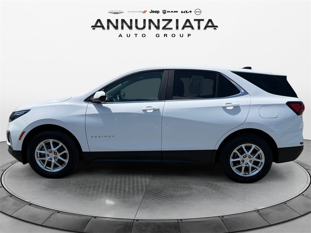 2022 Chevrolet Equinox photo 2