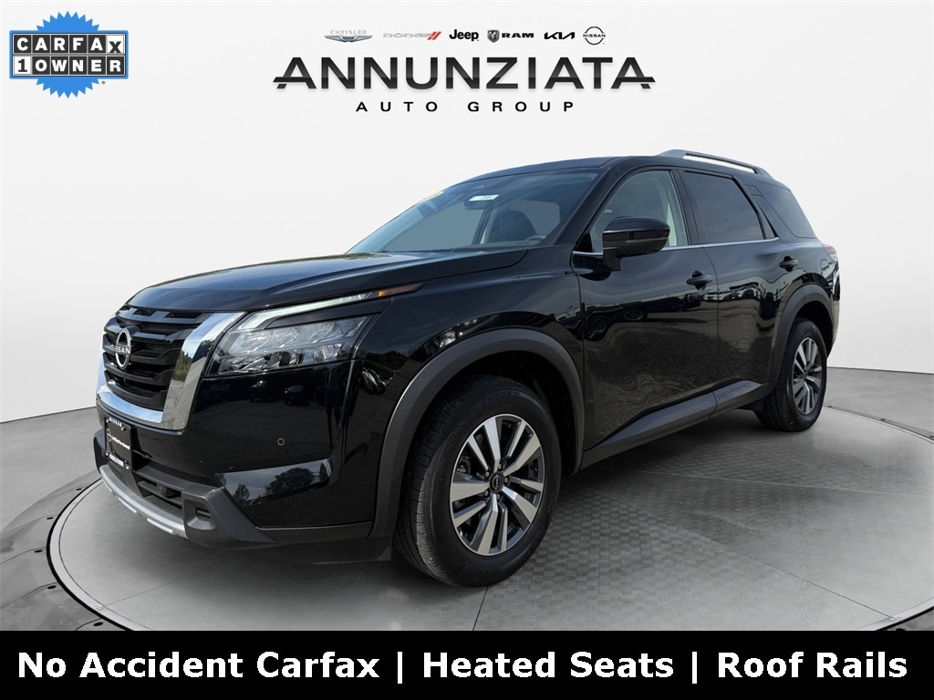 2025 Nissan Pathfinder SL's photo