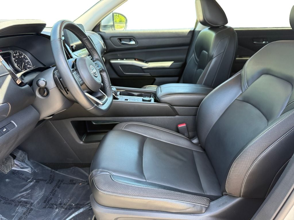 2022 Nissan Pathfinder SL - Photo 9