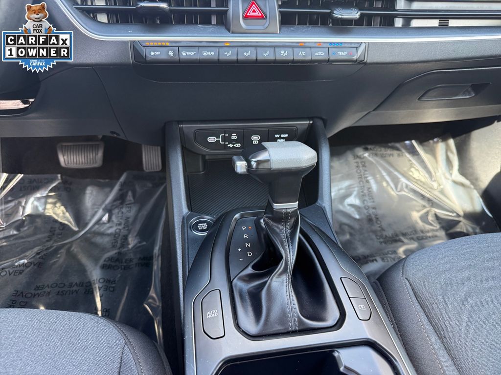 2025 Kia K4 LXS - Photo 13