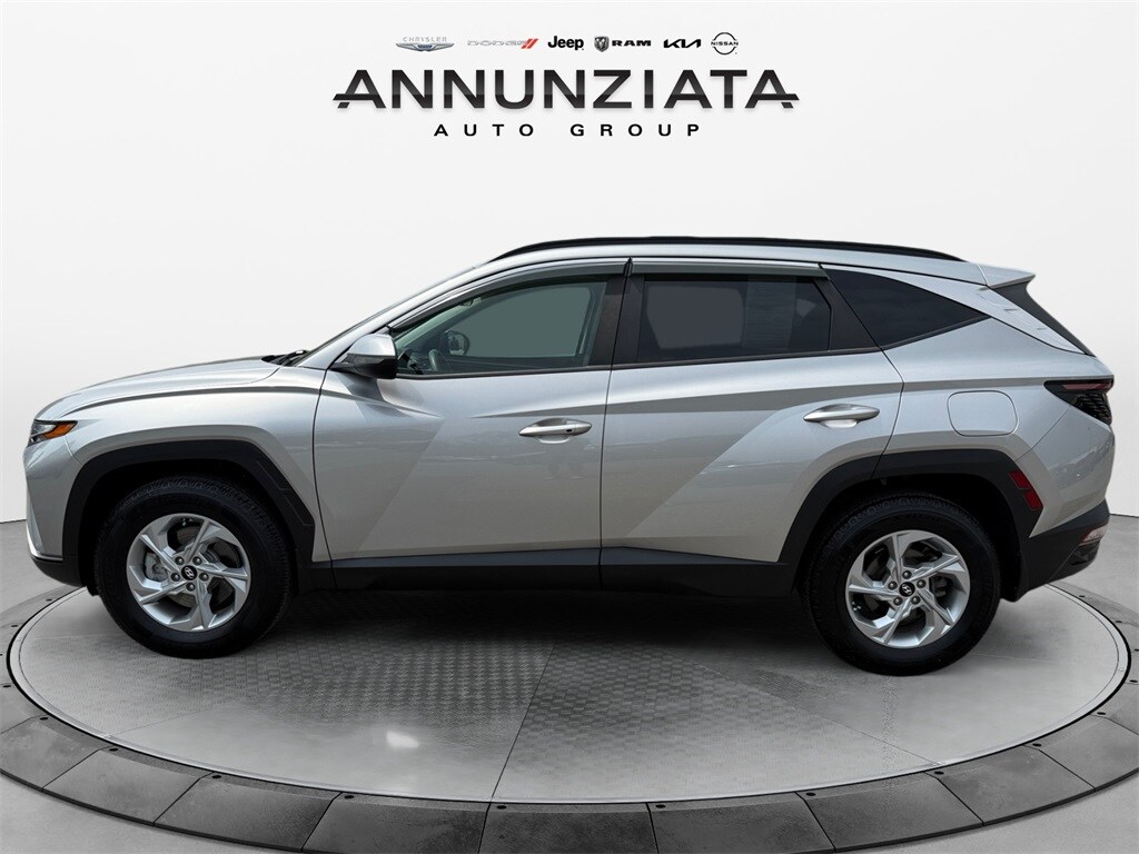 2022 Hyundai Tucson SEL photo 2