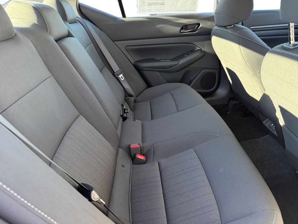 2025 Nissan Altima SV - Photo 14