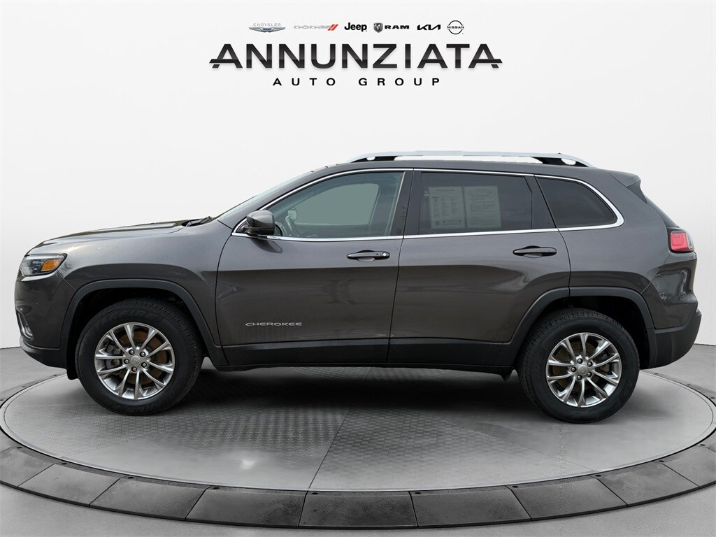 2020 Jeep Cherokee Latitude photo 2