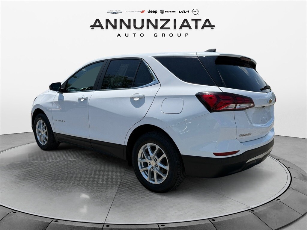 2022 Chevrolet Equinox photo 3