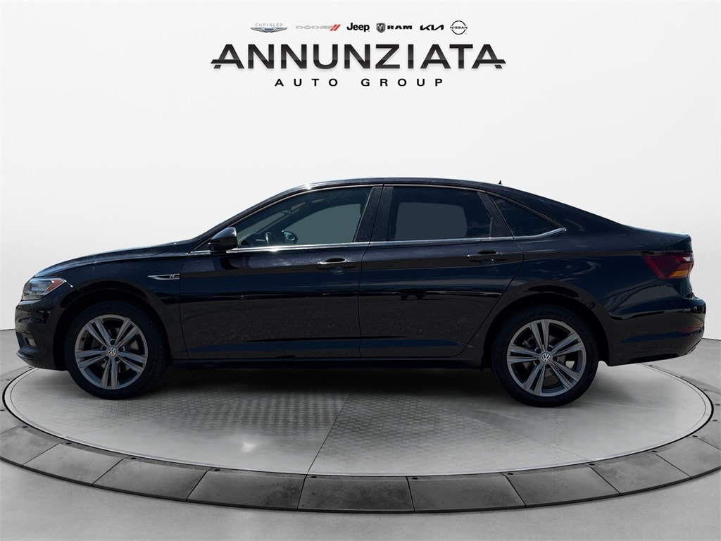 Used 2019 Volkswagen Jetta R-Line with VIN 3VWC57BU5KM226555 for sale in New Hampton, NY