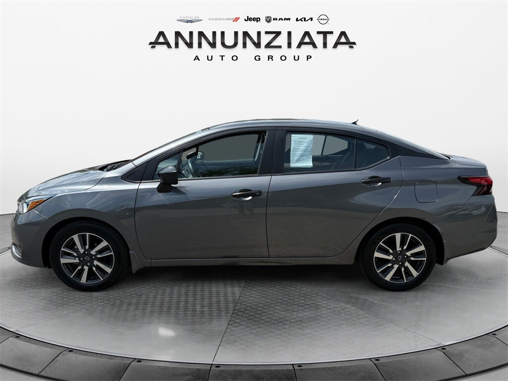 2024 Nissan Versa 1.6 S photo 2