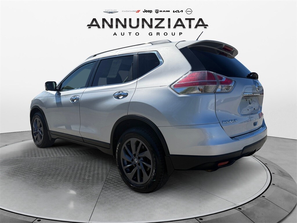 2016 Nissan Rogue SL photo 3
