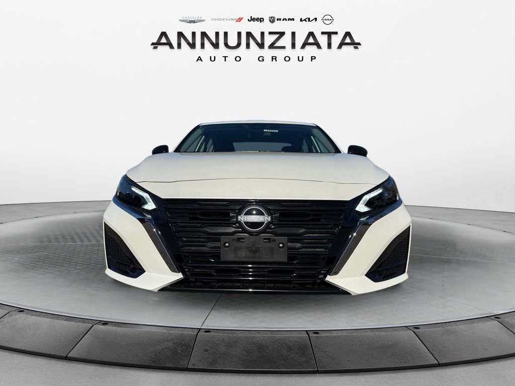 2025 Nissan Altima SV - Photo 8