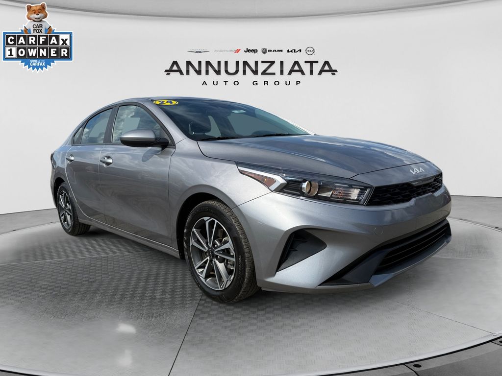 2024 Kia Forte LXS - Photo 7