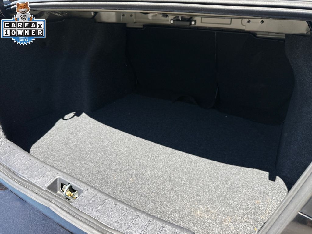 2025 Nissan Versa Sedan SV - Photo 23