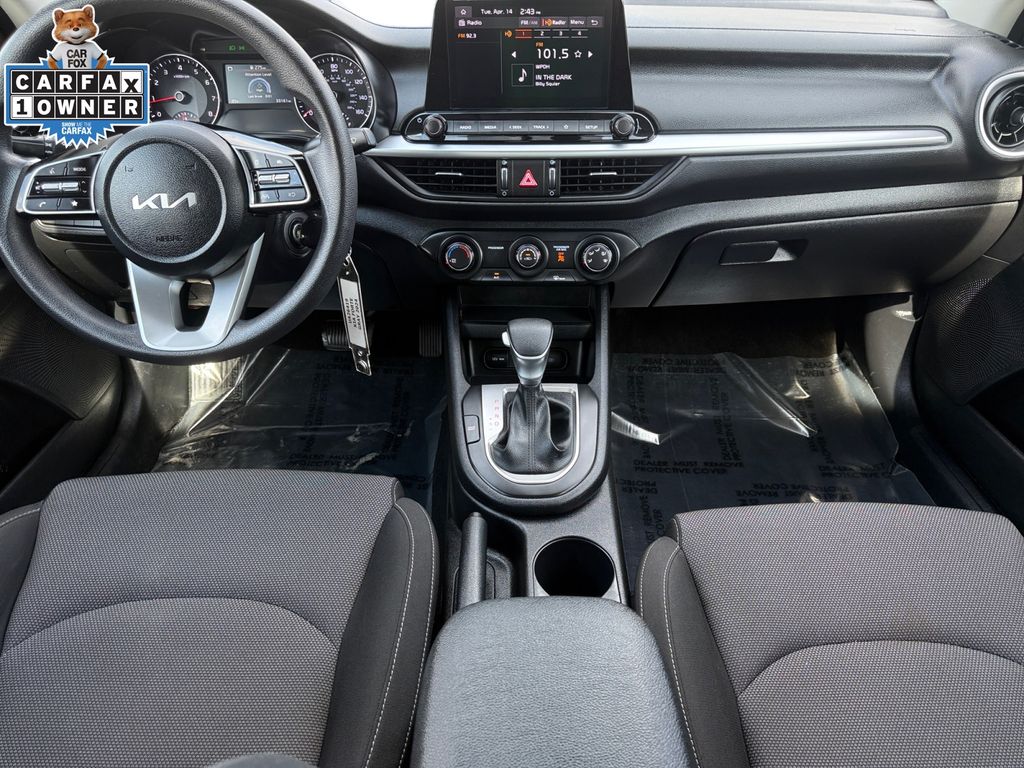 2024 Kia Forte LXS - Photo 10