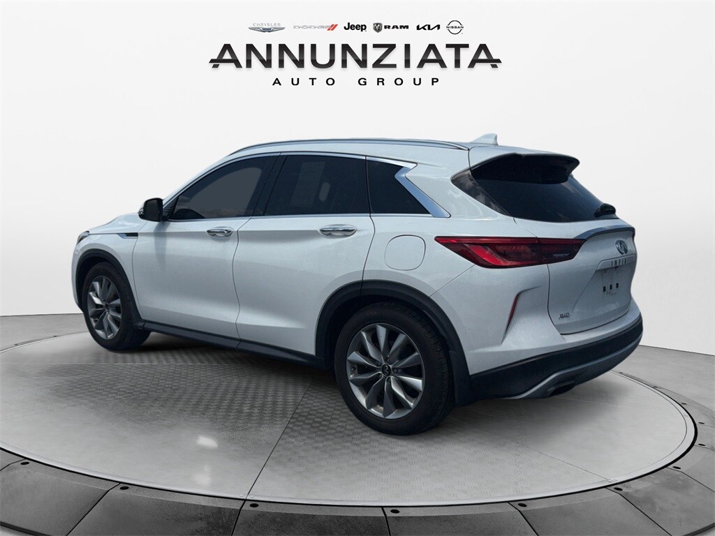 2020 Infiniti QX50 Luxe photo 3