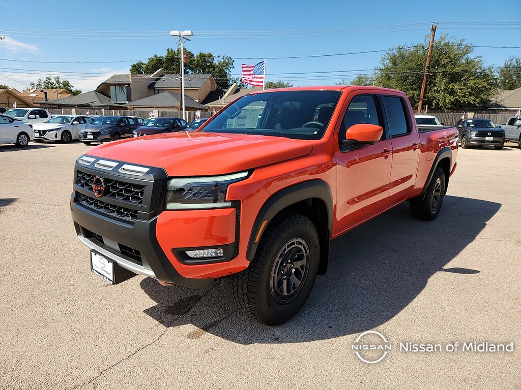 New 2026 Nissan Frontier PRO-4X 4x4 Crew Cab 6 ft. box 139.8 in. WB