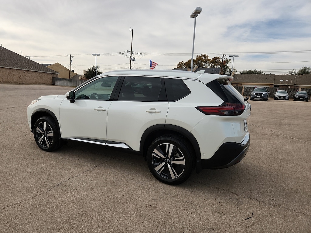 Used 2023 Nissan Rogue SL