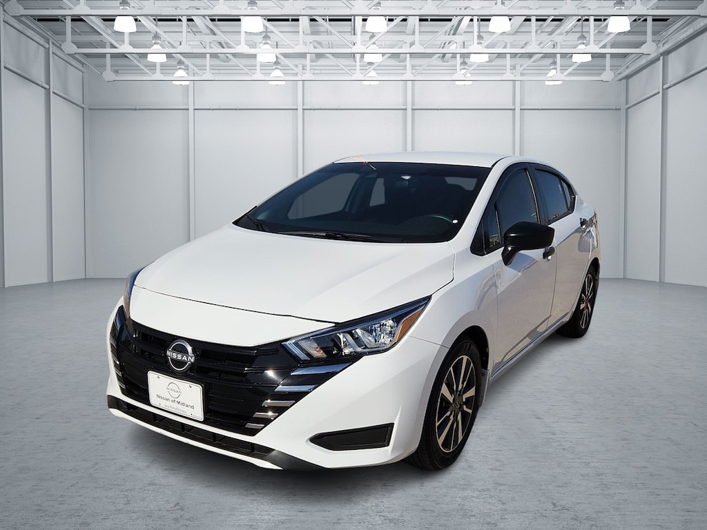 Used 2024 Nissan Versa 1.6 S