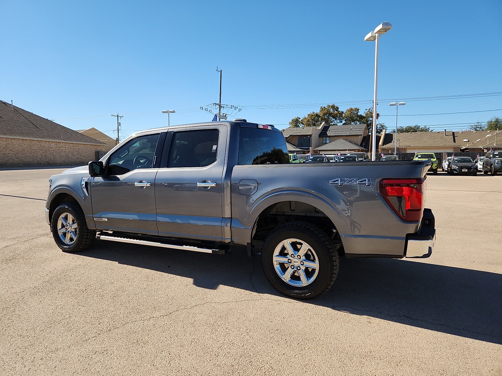 2024 Ford F-150 XLT photo 2
