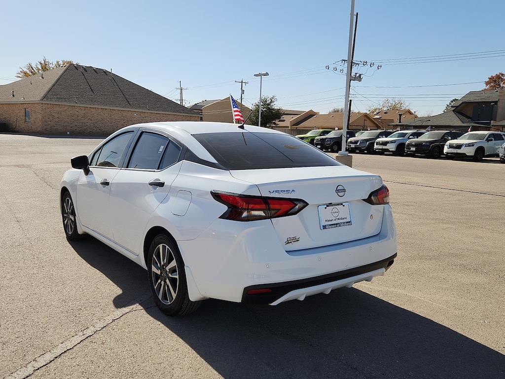 Used 2024 Nissan Versa 1.6 S