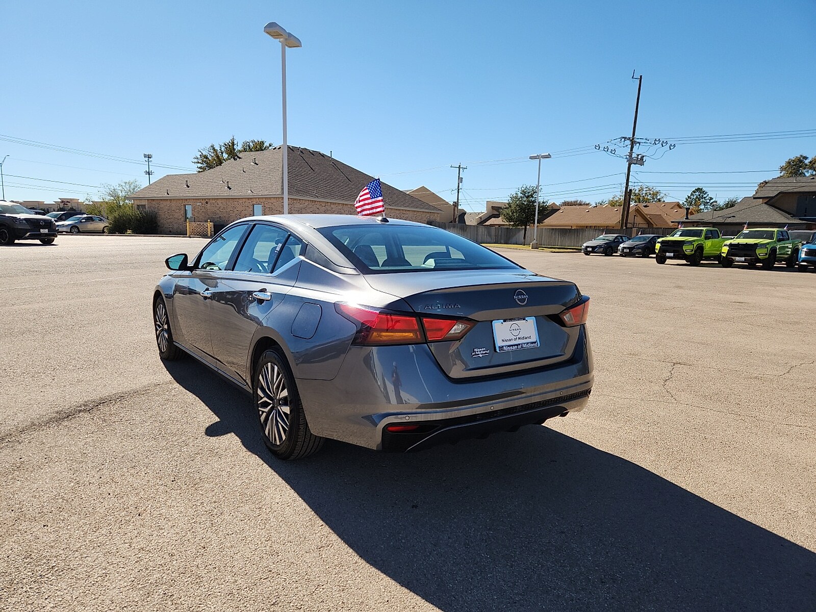 2025 Nissan Altima SV photo 3