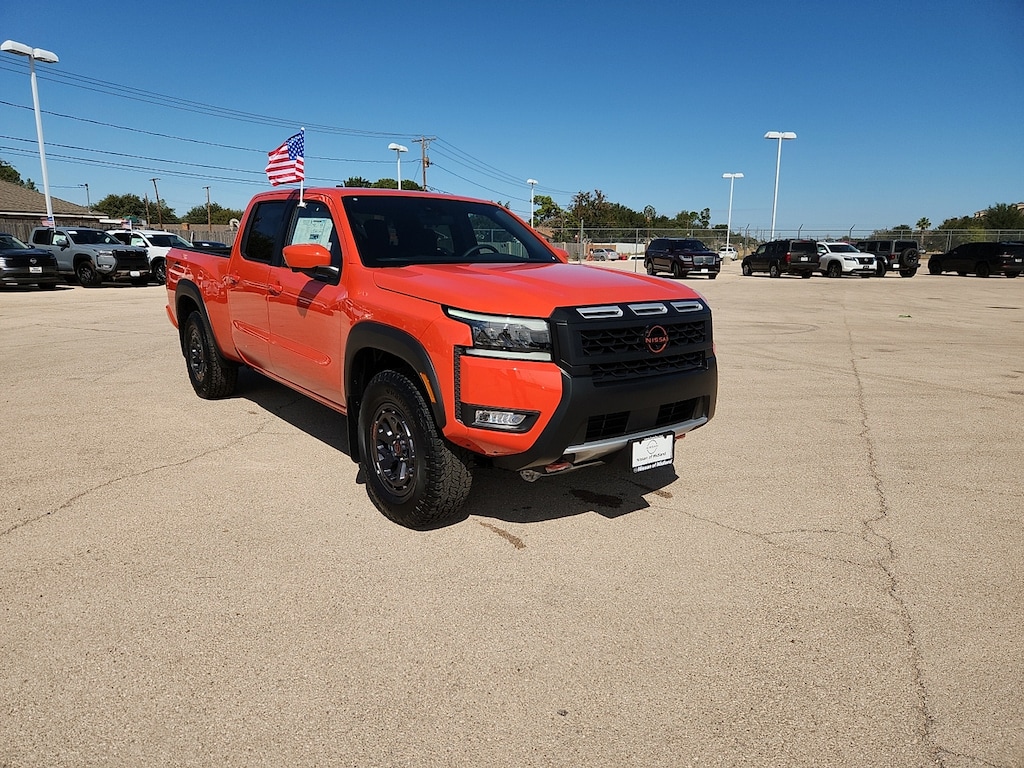 New 2026 Nissan Frontier PRO-4X 4x4 Crew Cab 6 ft. box 139.8 in. WB