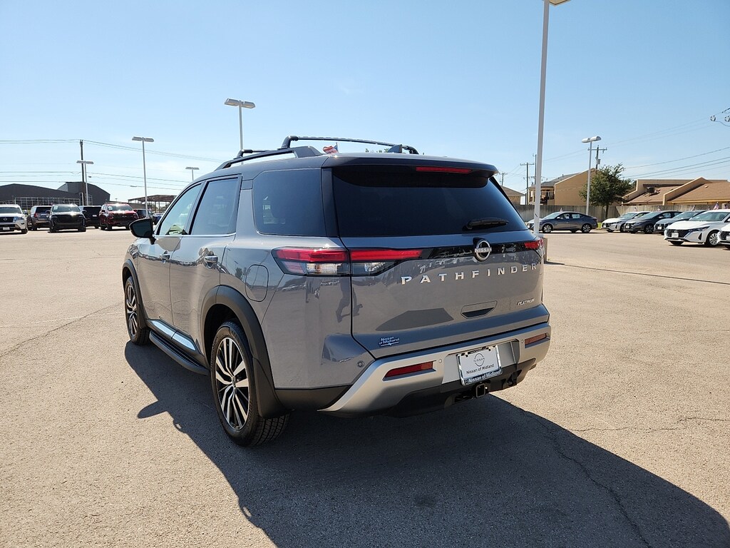 New 2025 Nissan Pathfinder Platinum Front-Wheel Drive