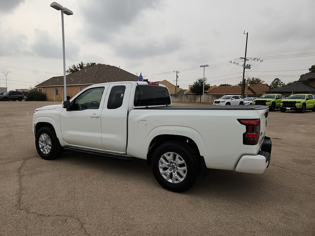 Used 2023 Nissan Frontier SV (A9) 4x2 King Cab 6 ft. box 126 in. WB