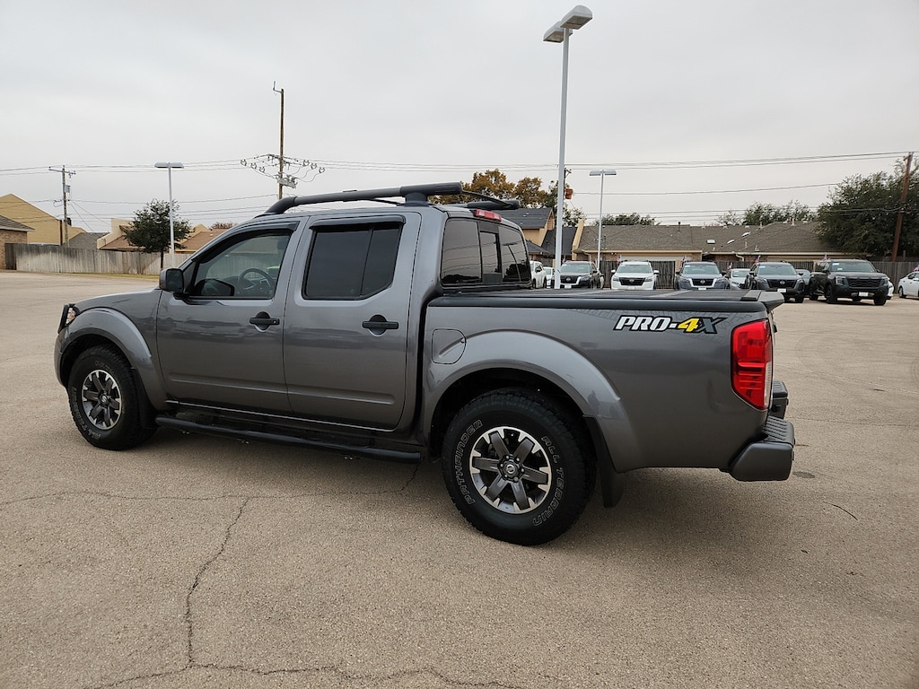 Used 2021 Nissan Frontier PRO-4X (A9) 4x4 Crew Cab 5 ft. box 125.9 in. WB