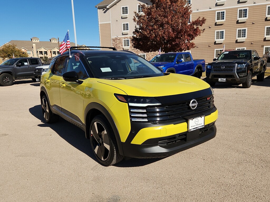 New 2026 Nissan Kicks SR All-Wheel Drive